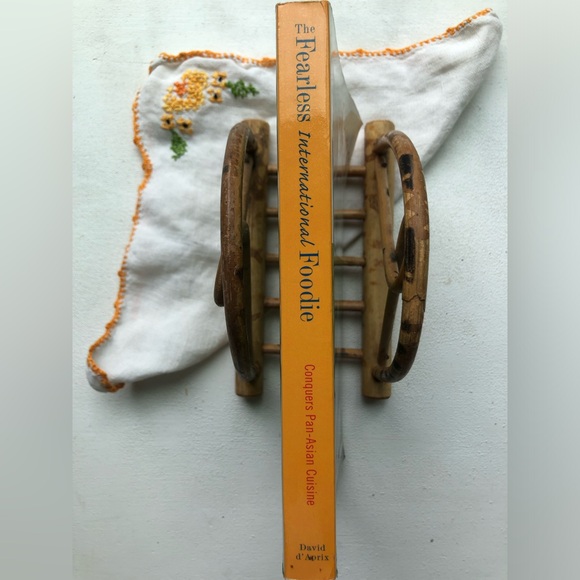 The Fearless International Foodie: Pan-Asian Cuisine, 2001, by David d’Aprix - Picture 2 of 8